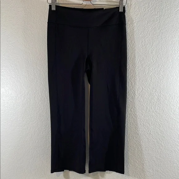 GAIAM Om Fit High Rise Straight Yoga Kick Capri Pants Size Small Black NEW - Picture 3 of 13